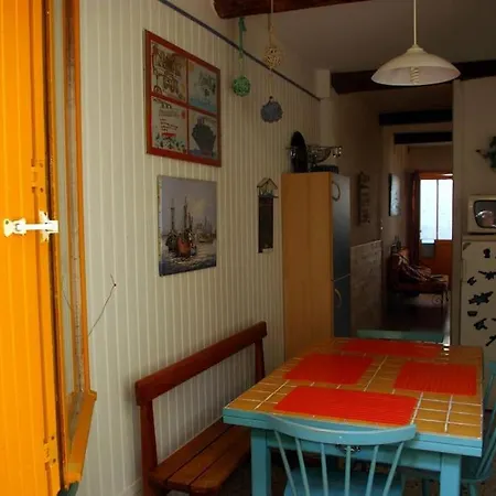 Maison *